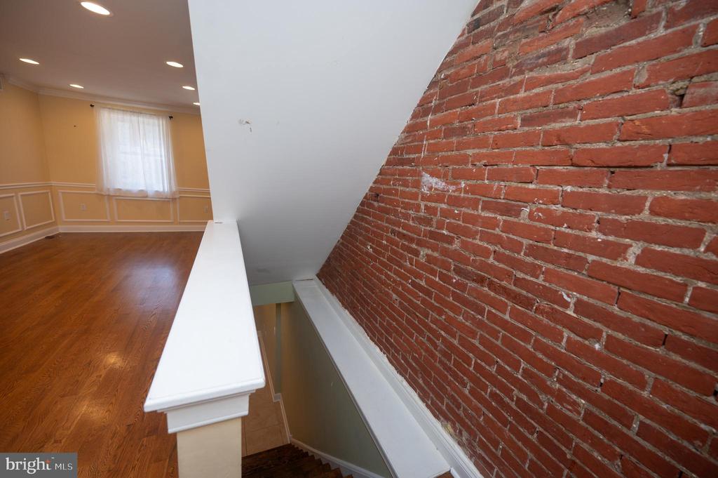 703 ANNIN ST