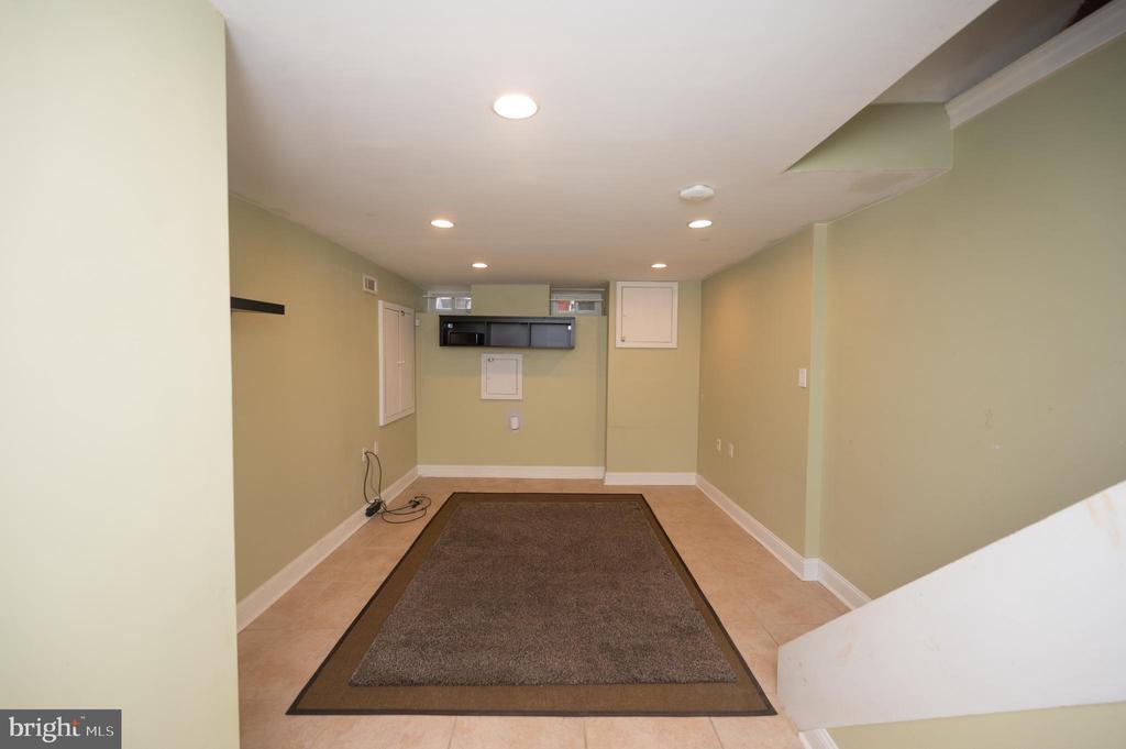 703 ANNIN ST