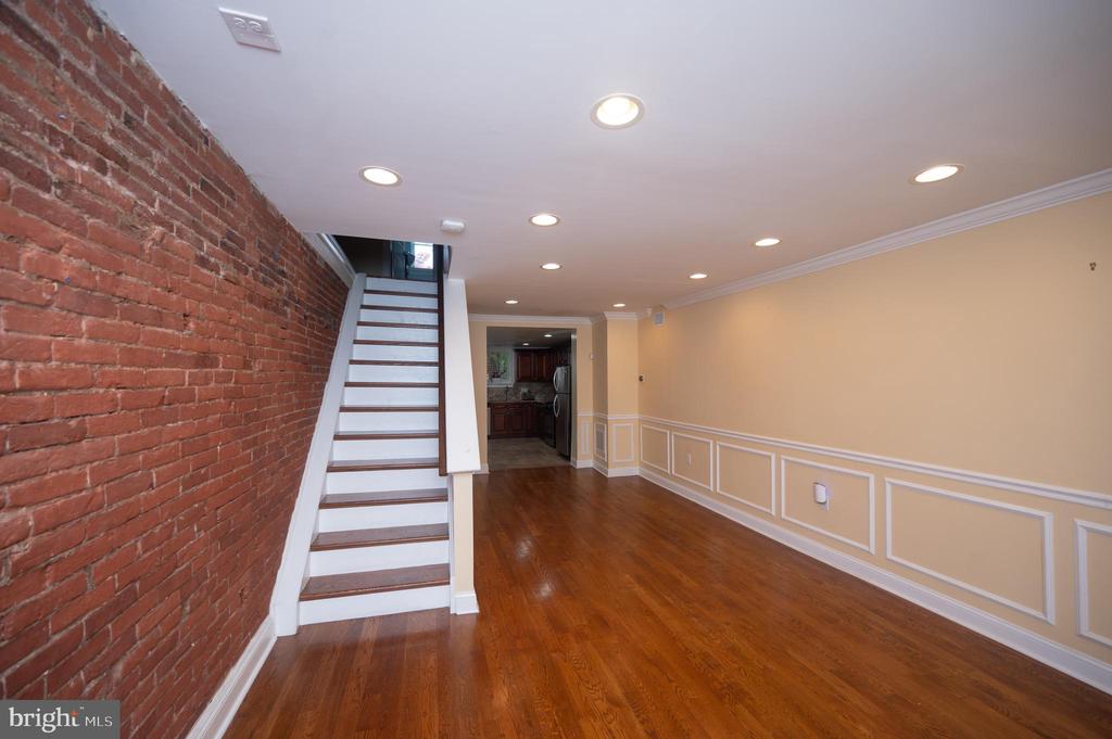 703 ANNIN ST