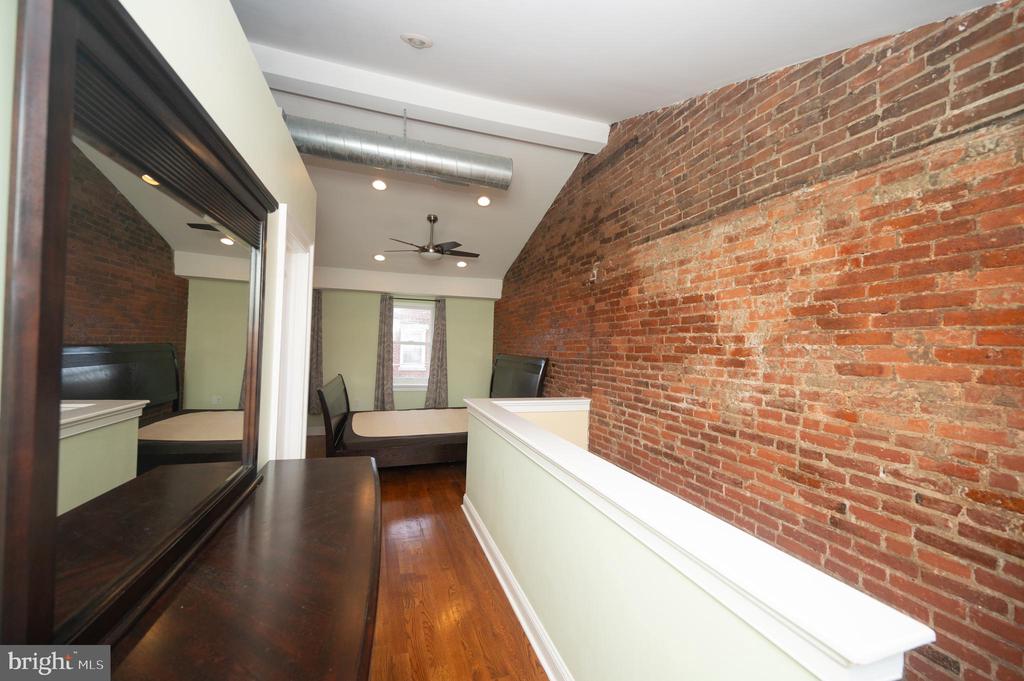 703 ANNIN ST
