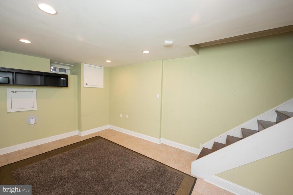 703 ANNIN ST