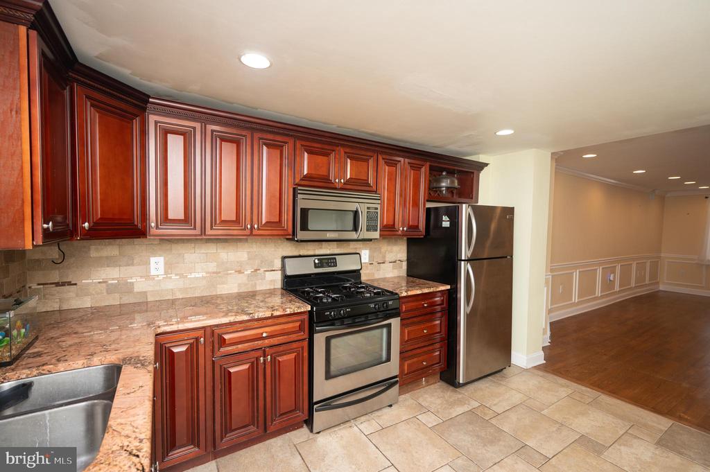 703 ANNIN ST