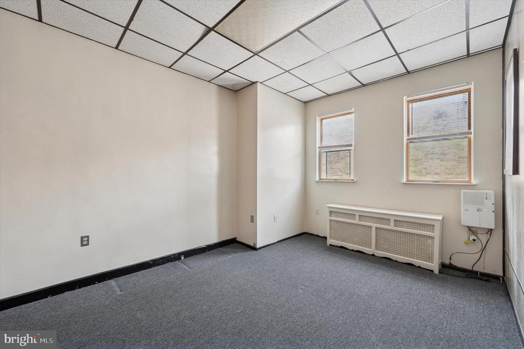 1639 WOLF ST ##2