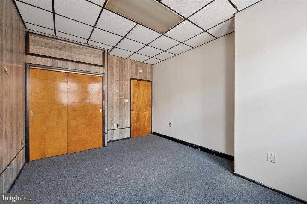 1639 WOLF ST ##2