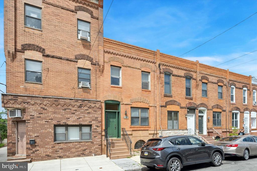 1639 WOLF ST ##2