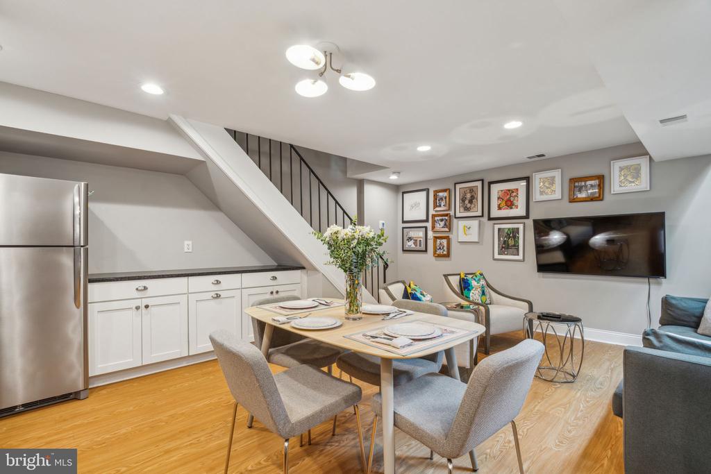403 S Alder St