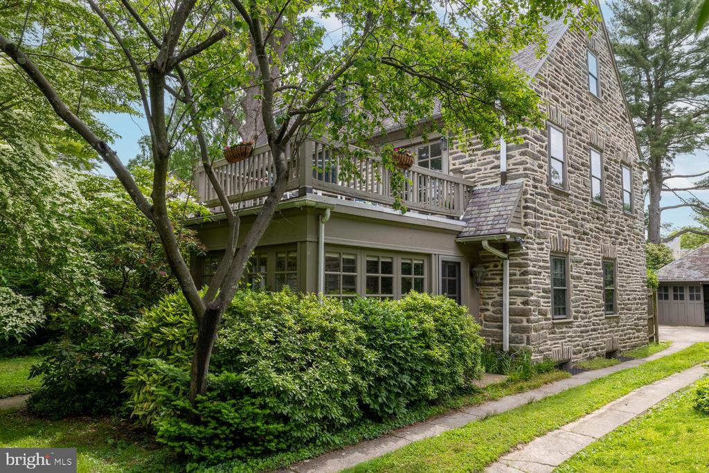 538 W Ellet St