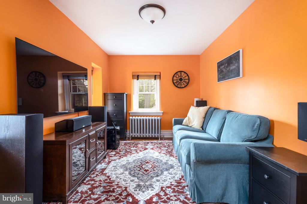 234 W Durand St
