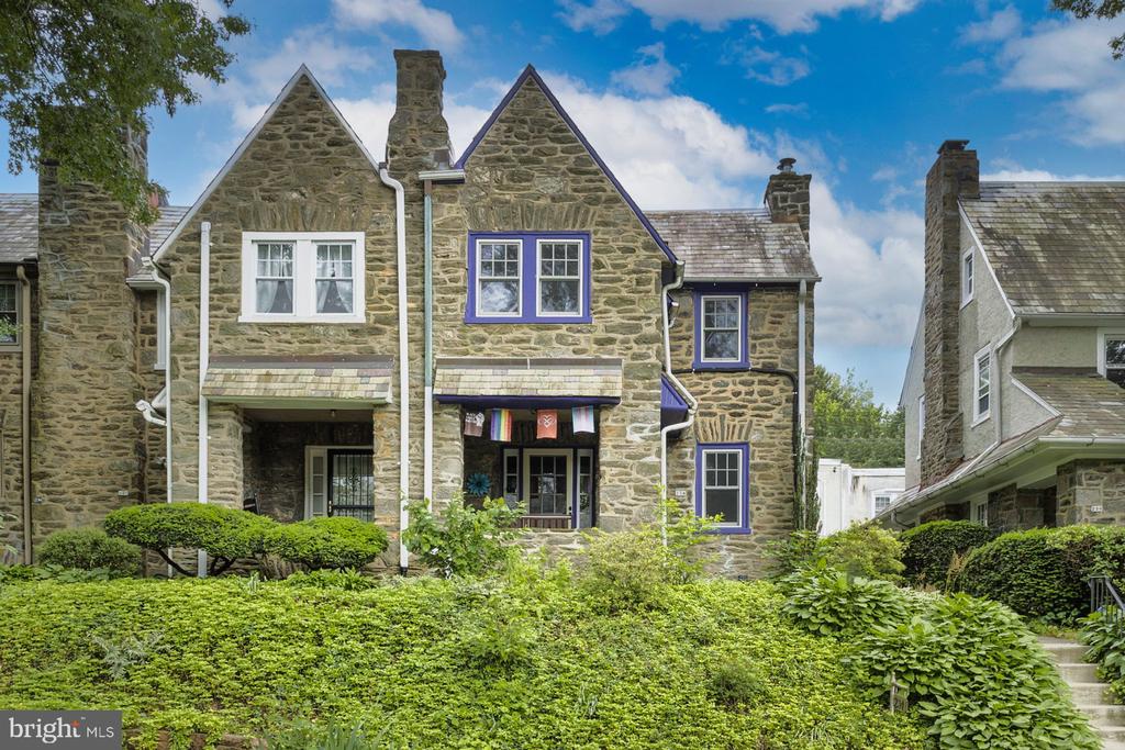 234 W Durand St