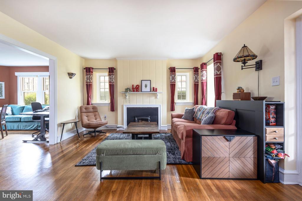 234 W Durand St