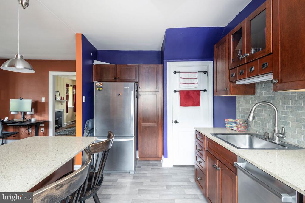 234 W Durand St