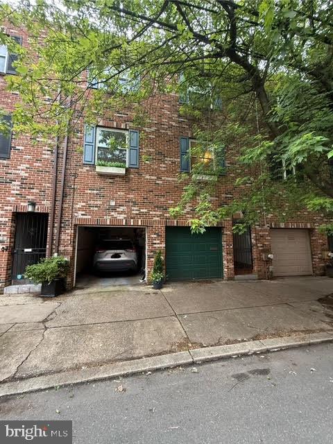 1714 BAINBRIDGE ST #B