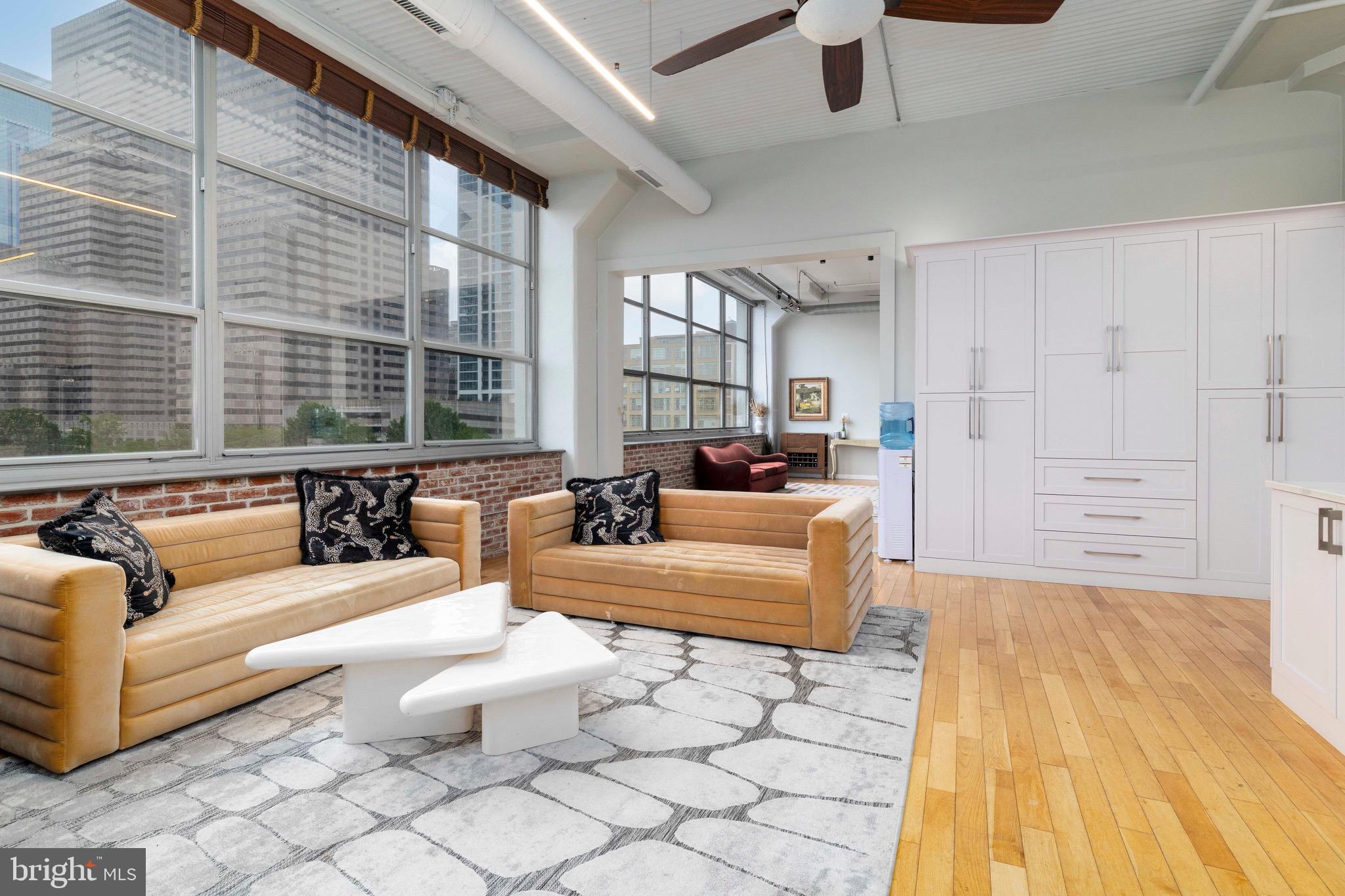 2200-28 ARCH ST #506+507