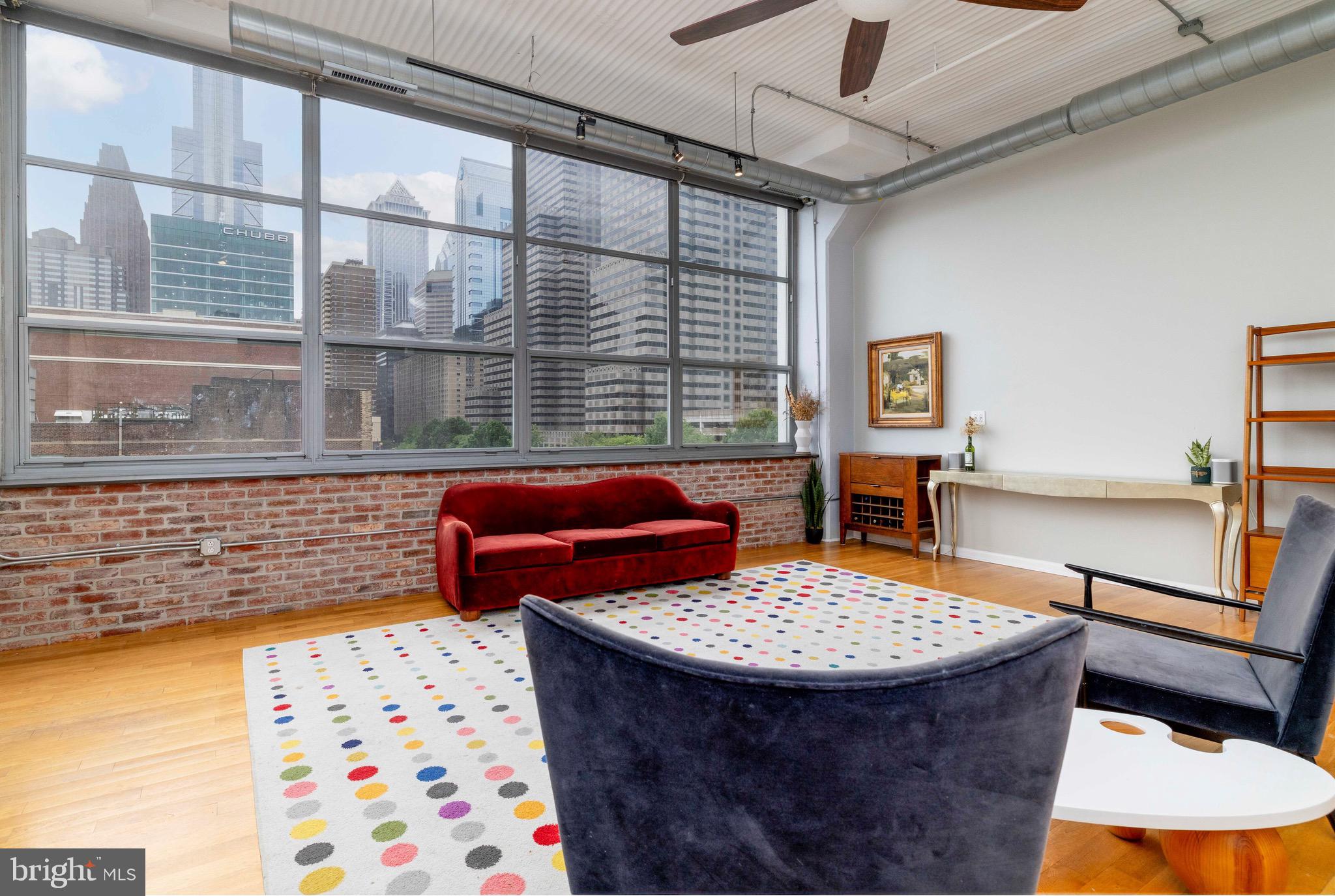 2200-28 ARCH ST #506+507