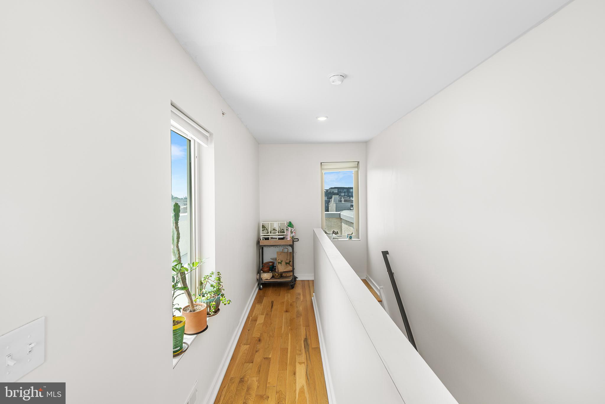 1927 E Cumberland St