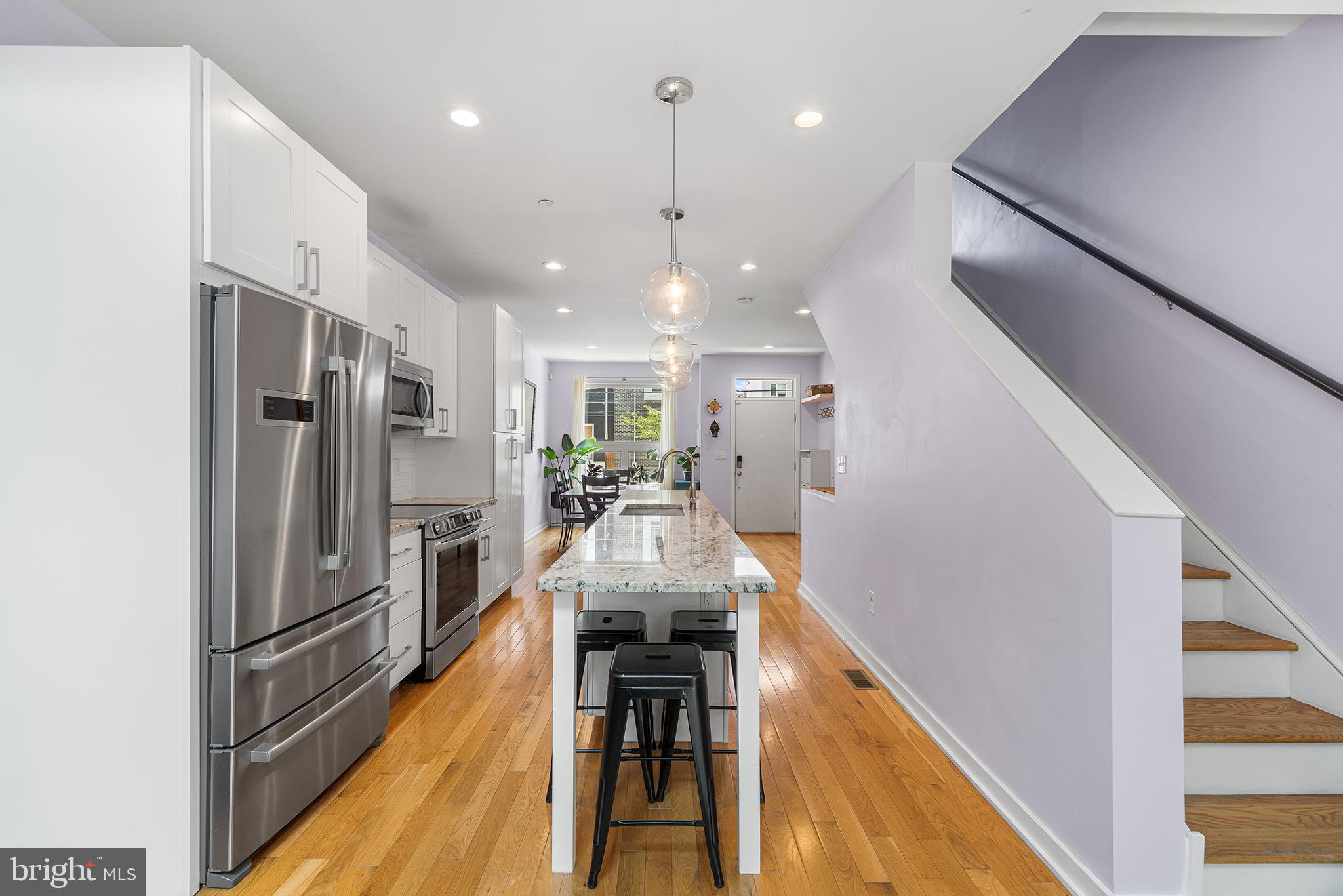 1927 E Cumberland St