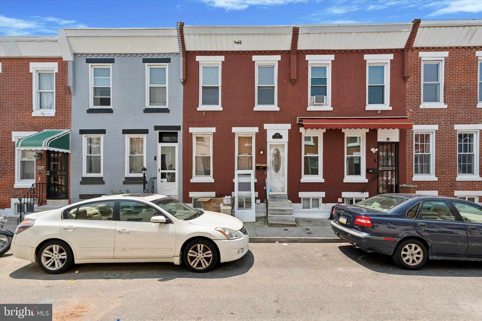 338 Daly St