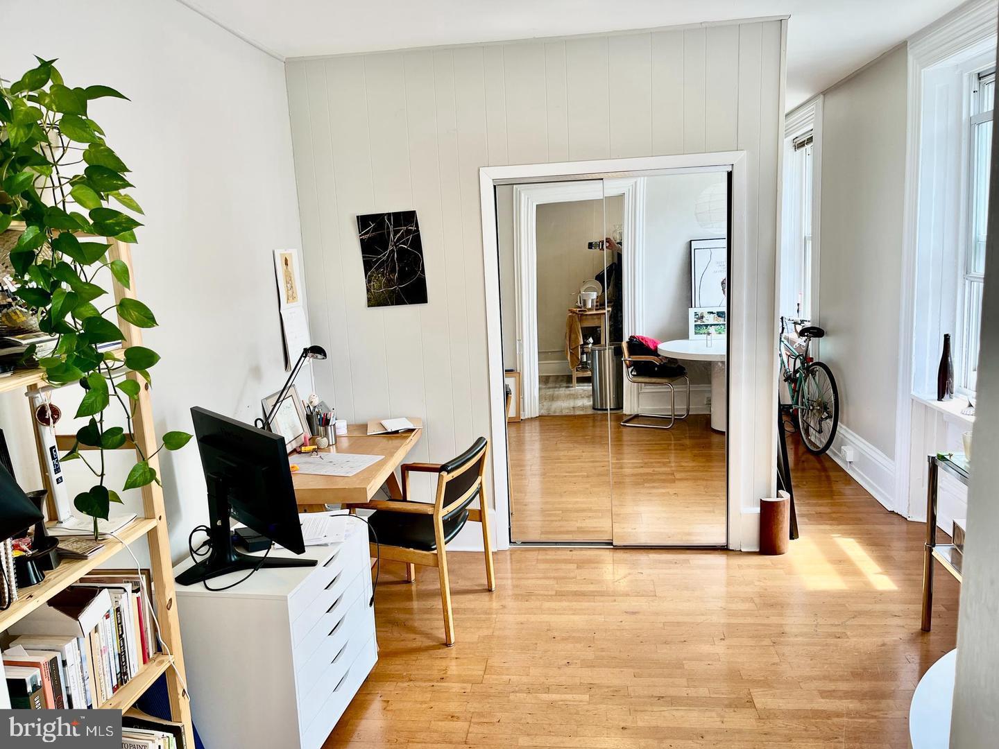 2314 E CUMBERLAND ST #2R