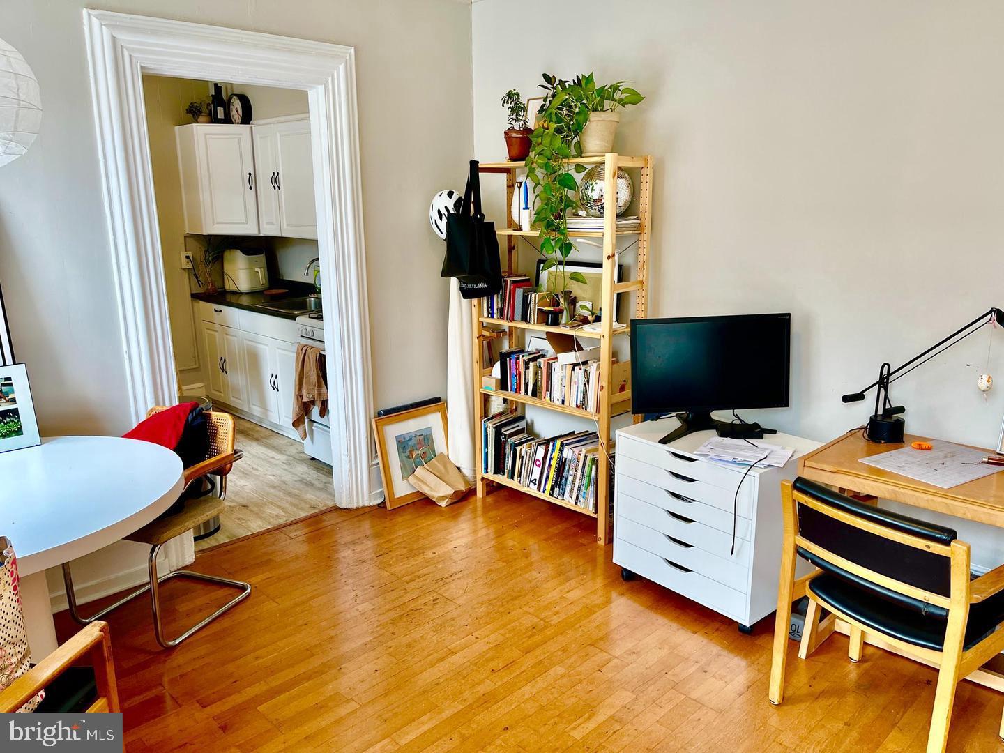 2314 E CUMBERLAND ST #2R