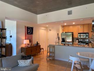317 VINE ST #104