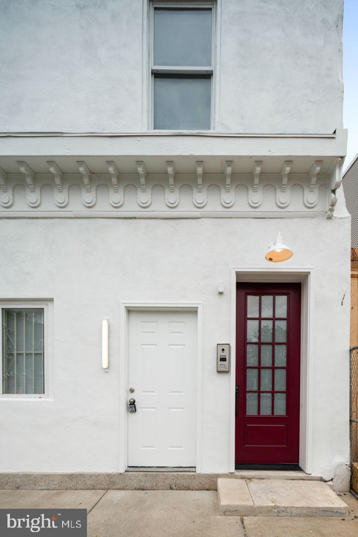 2329 FRANKFORD AVE #C