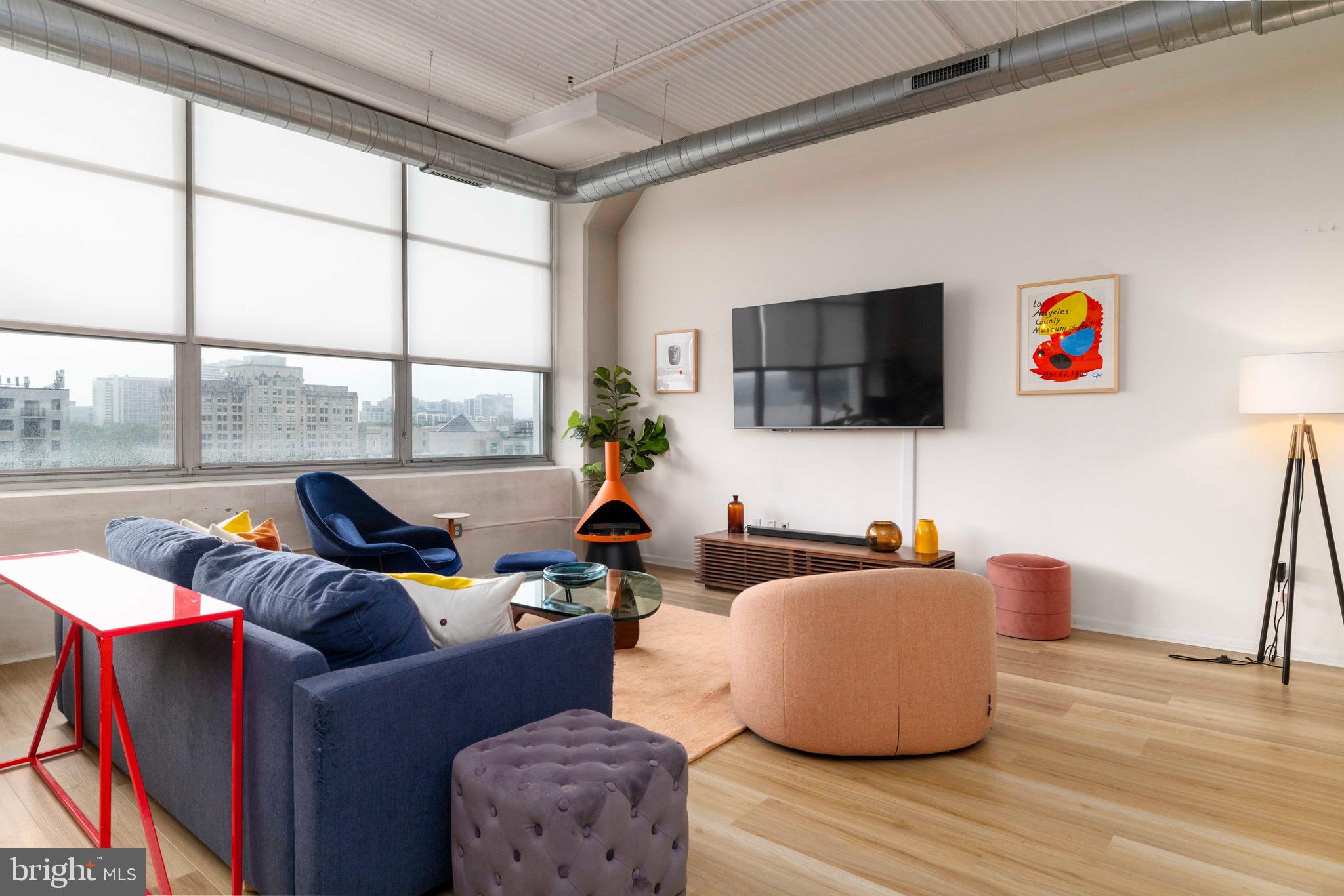 2200-28 ARCH ST #702