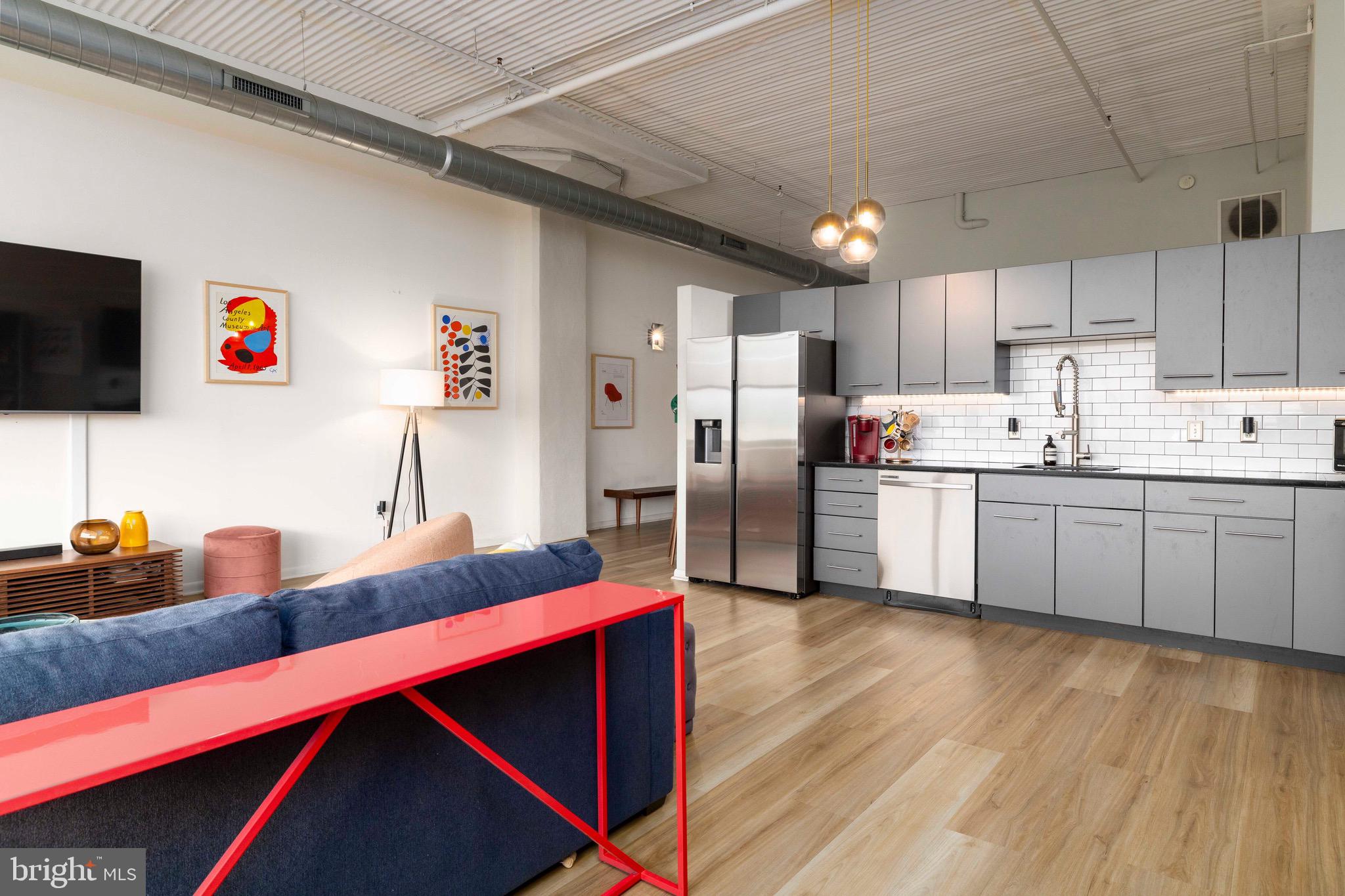 2200-28 ARCH ST #702