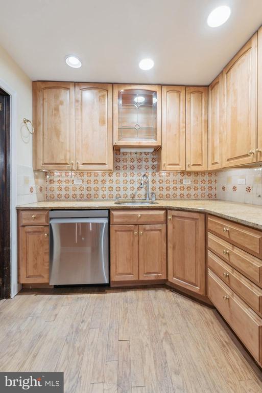 3469 Midvale Ave