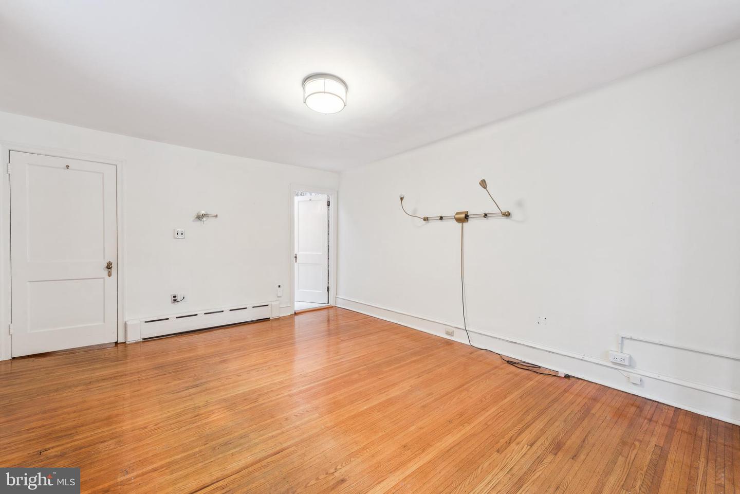 3469 Midvale Ave