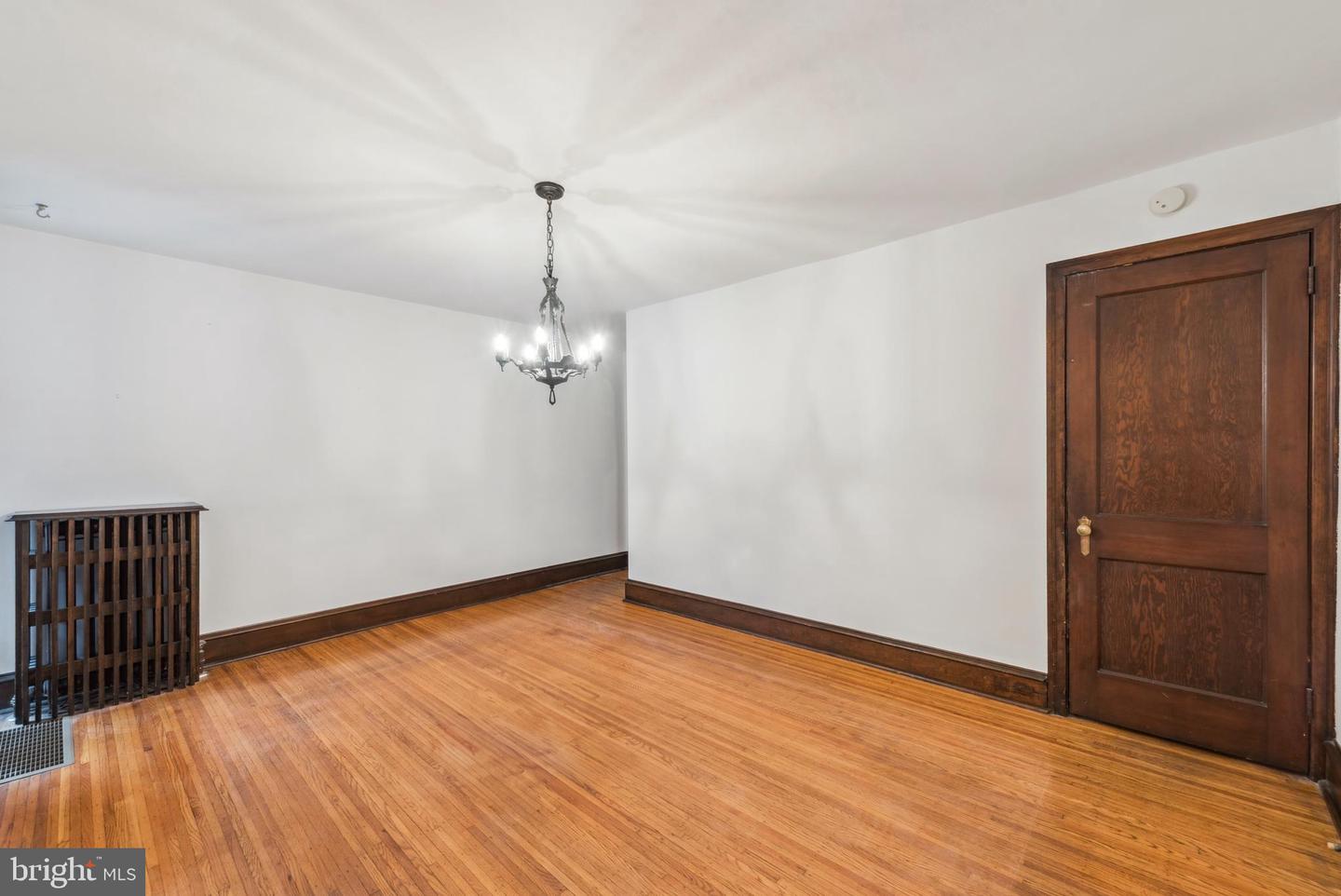 3469 Midvale Ave