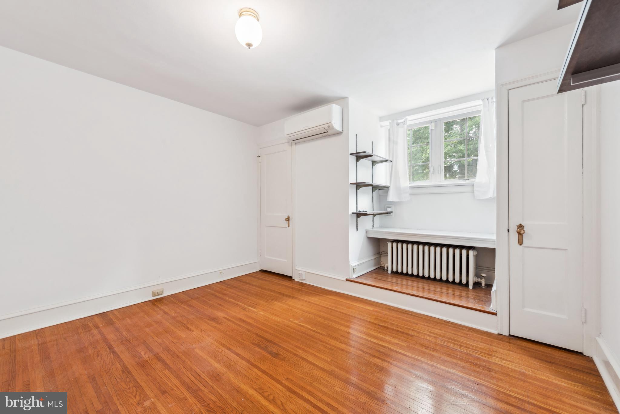 3469 Midvale Ave