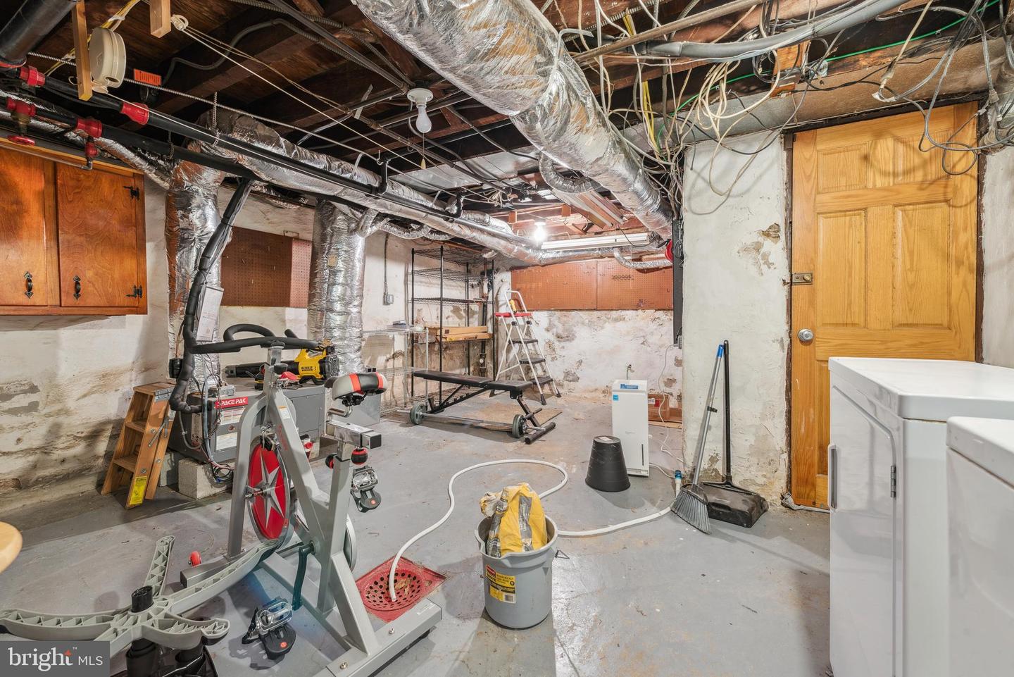 3469 Midvale Ave