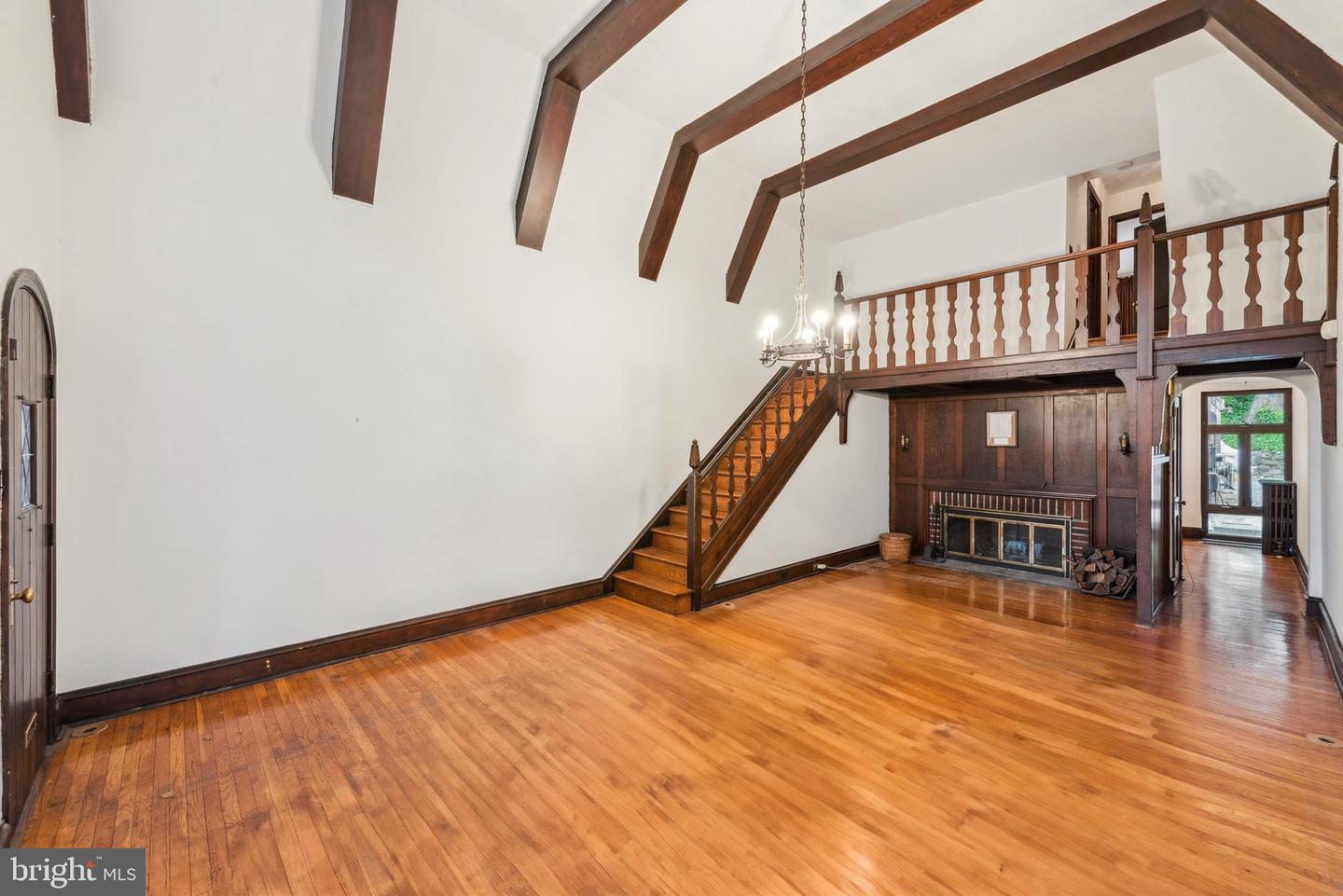 3469 Midvale Ave