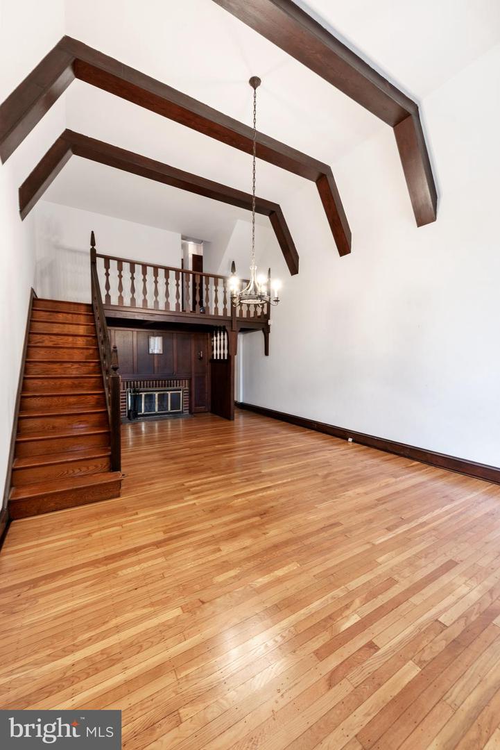 3469 Midvale Ave
