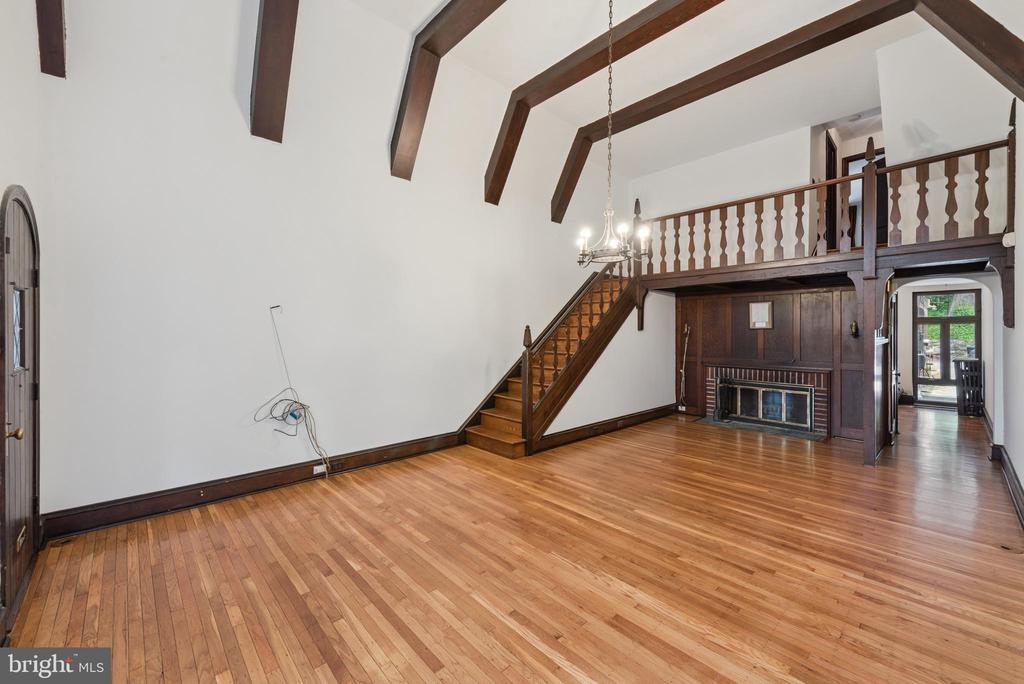 3469 Midvale Ave