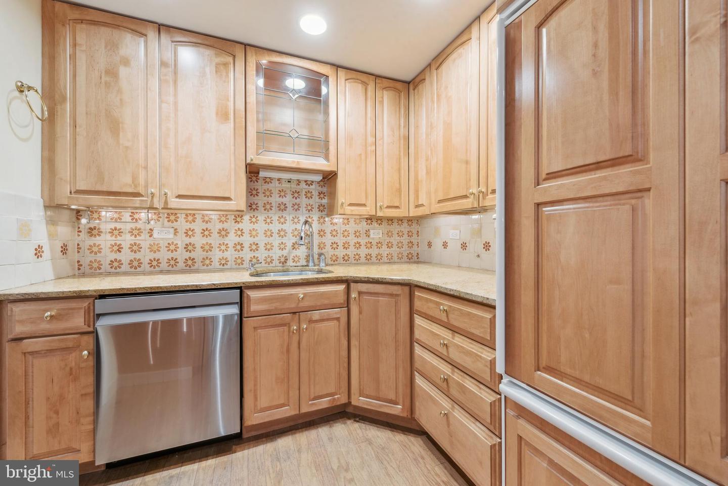 3469 Midvale Ave