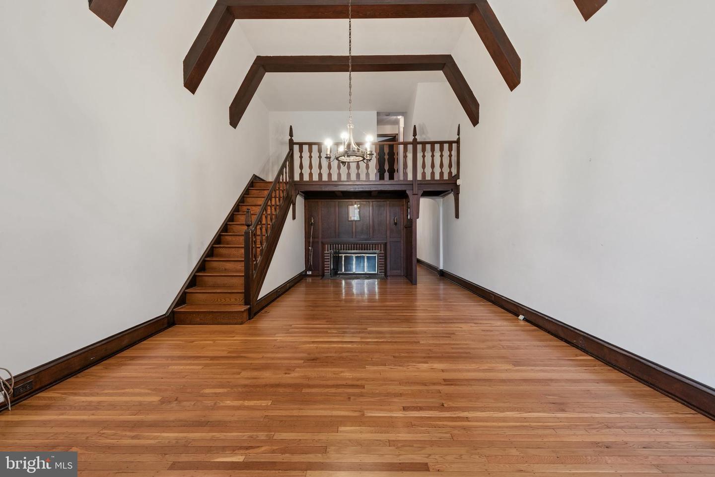 3469 Midvale Ave