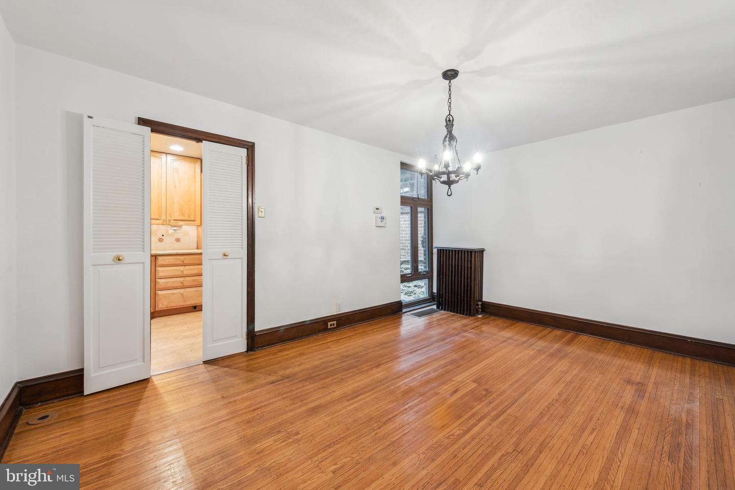 3469 Midvale Ave