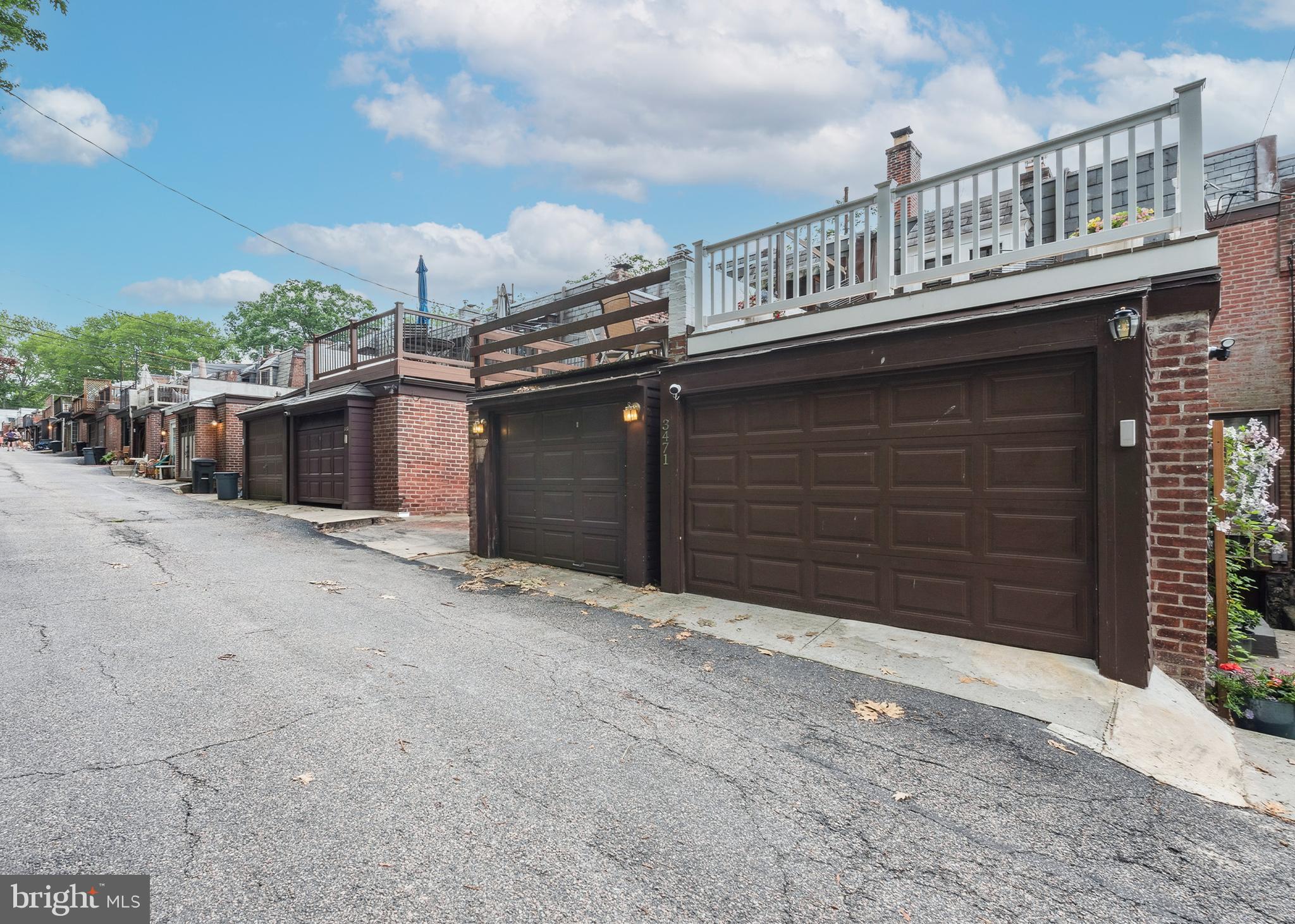 3469 Midvale Ave