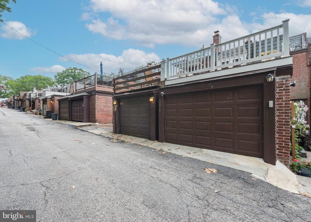 3469 Midvale Ave
