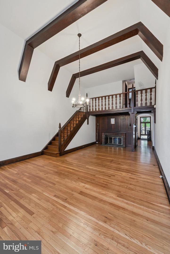 3469 Midvale Ave