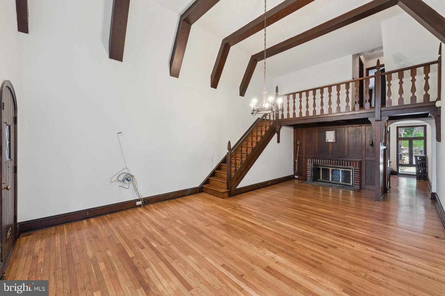 3469 Midvale Ave