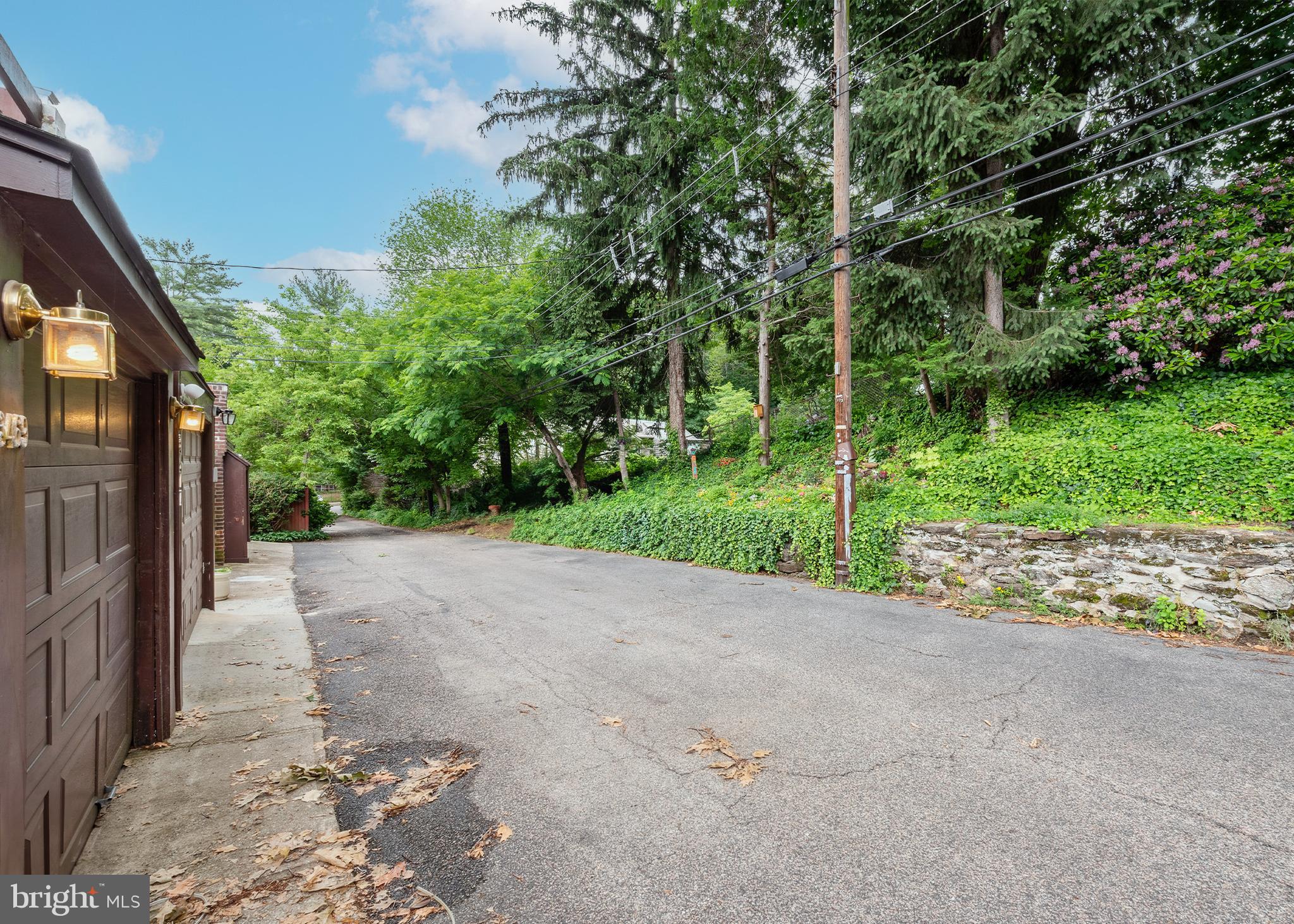 3469 Midvale Ave