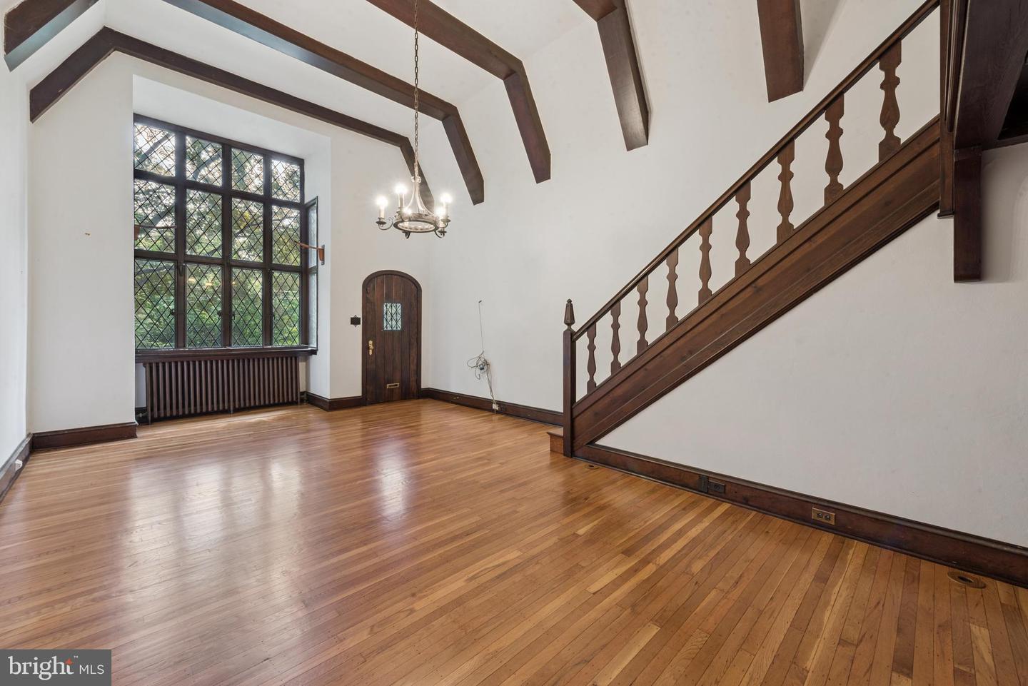 3469 Midvale Ave