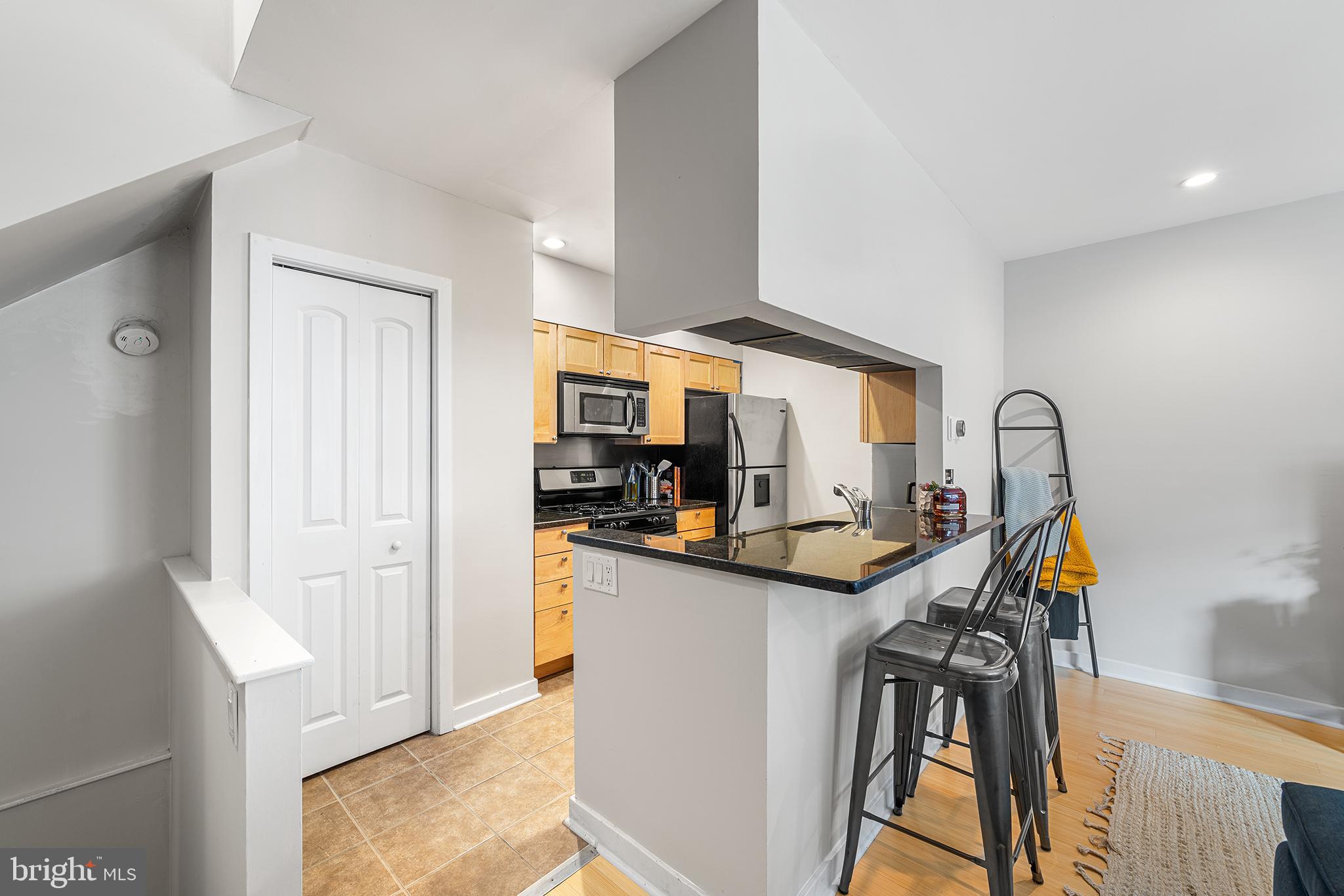 1019-25 N 4TH ST #1019C