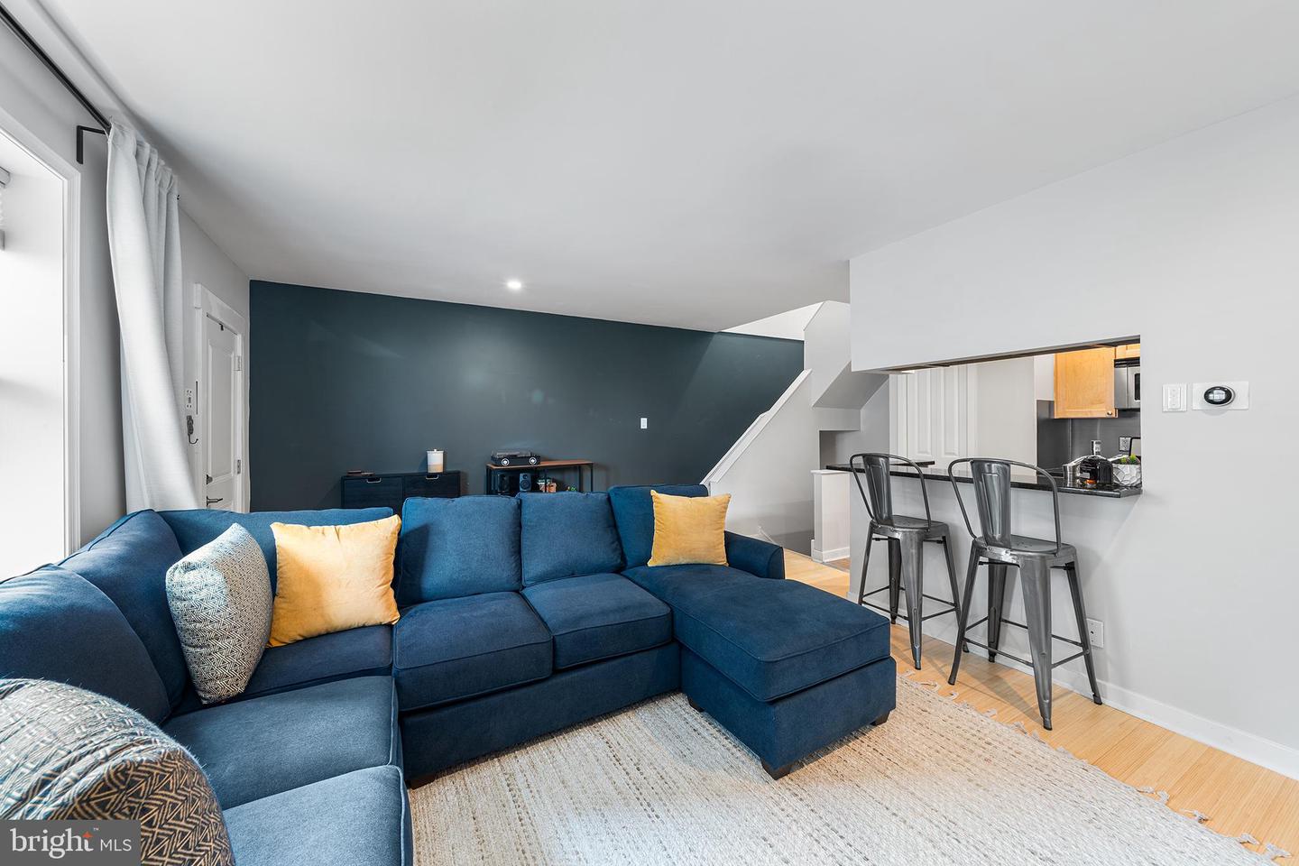 1019-25 N 4TH ST #1019C