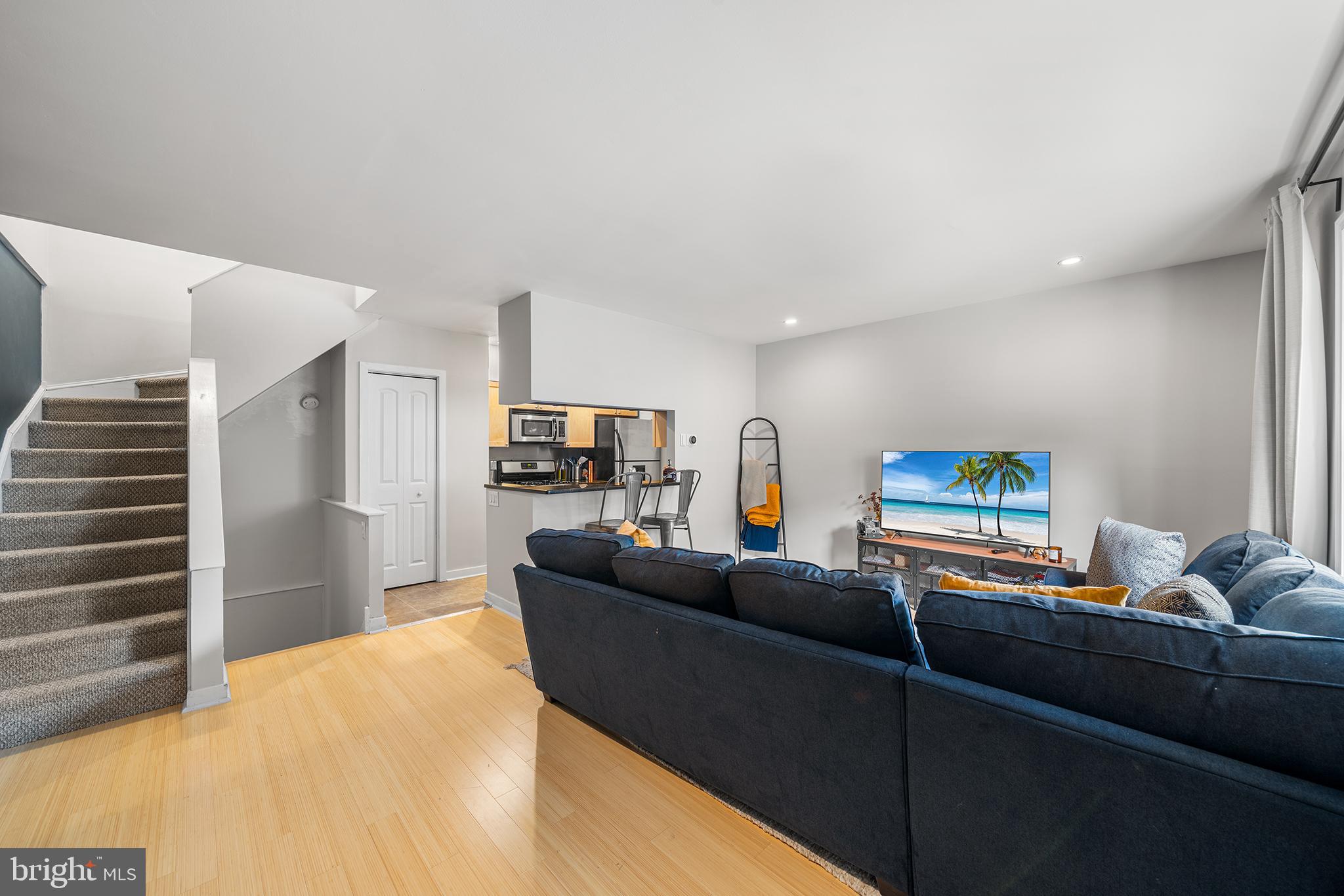 1019-25 N 4TH ST #1019C