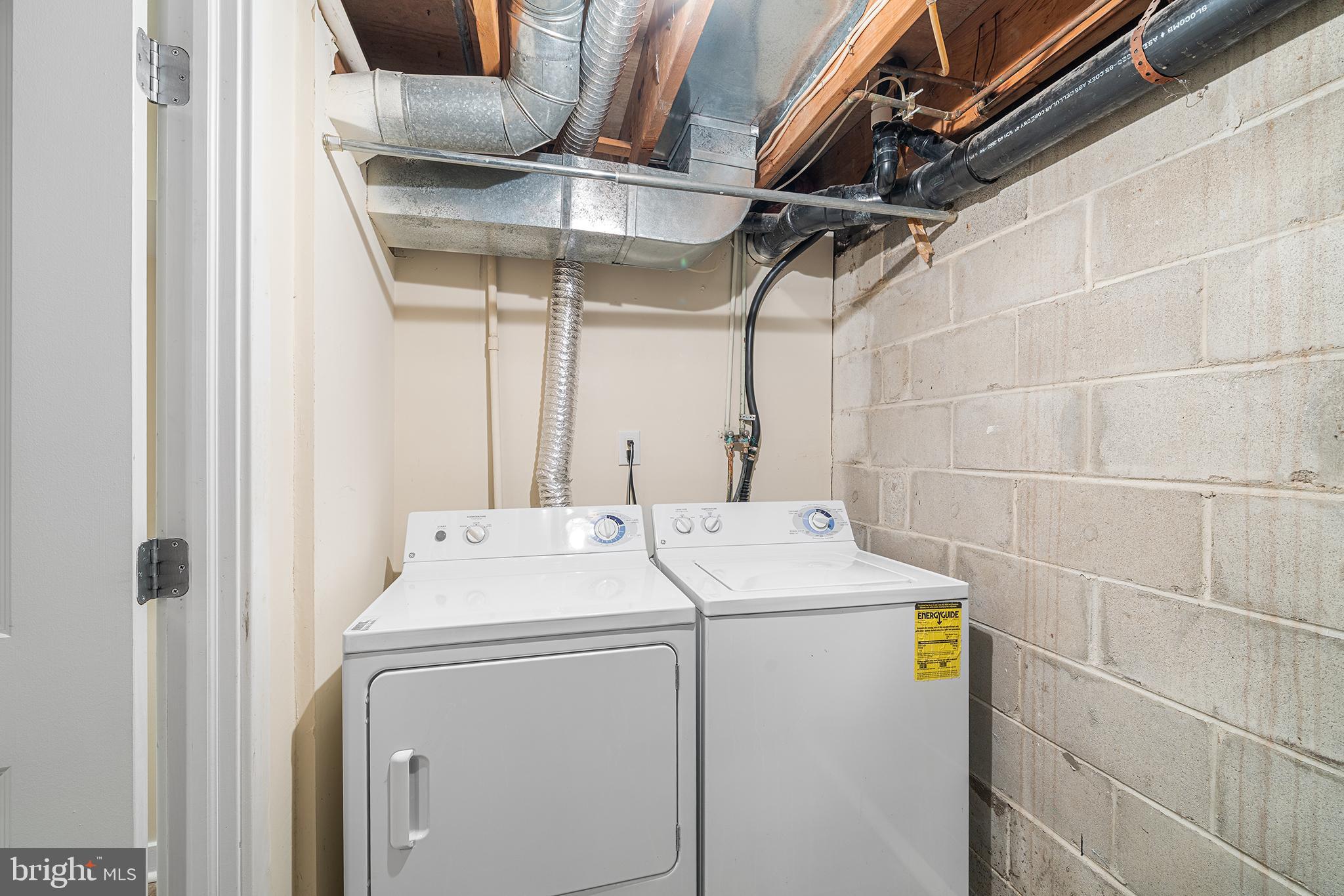 1019-25 N 4TH ST #1019C