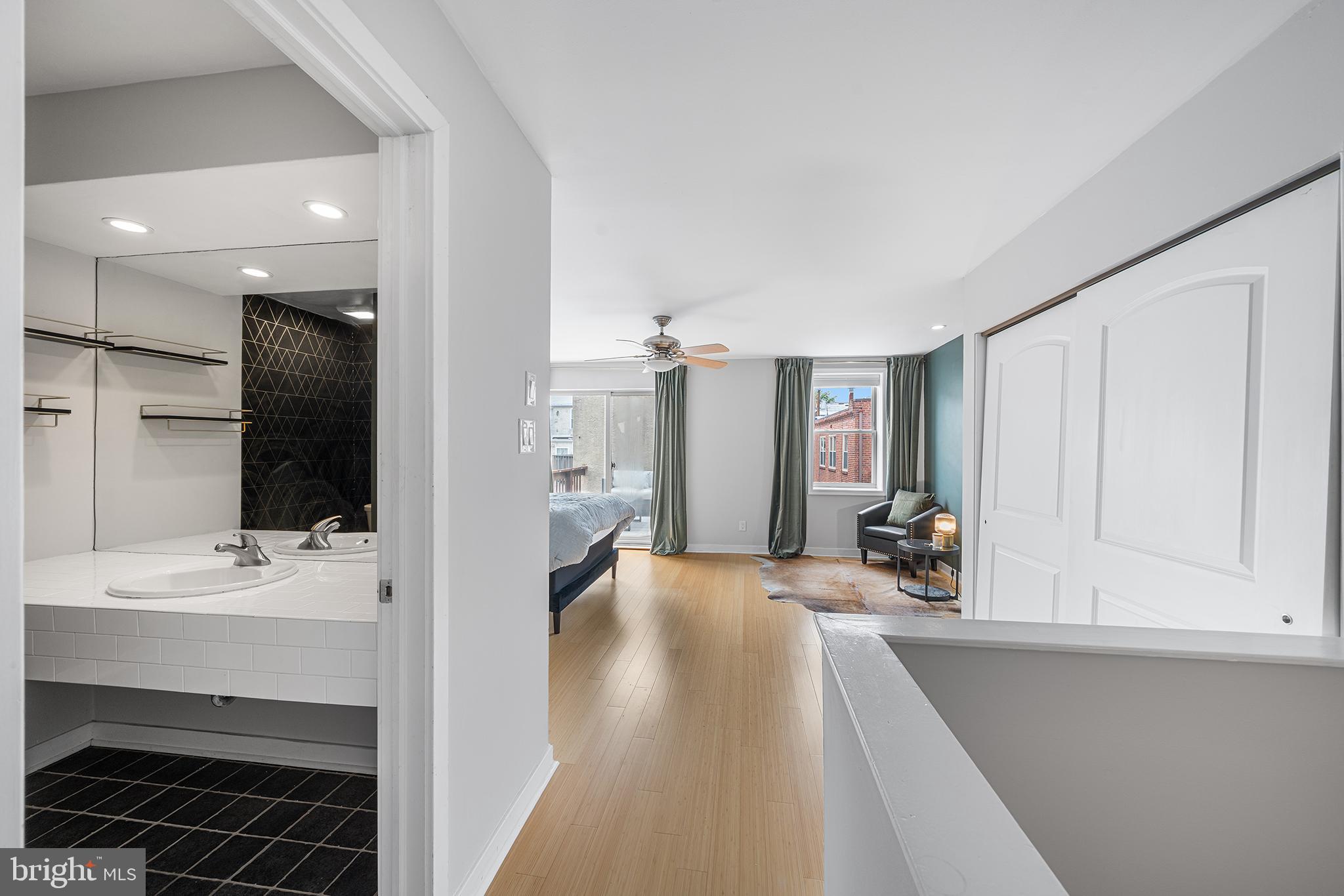 1019-25 N 4TH ST #1019C