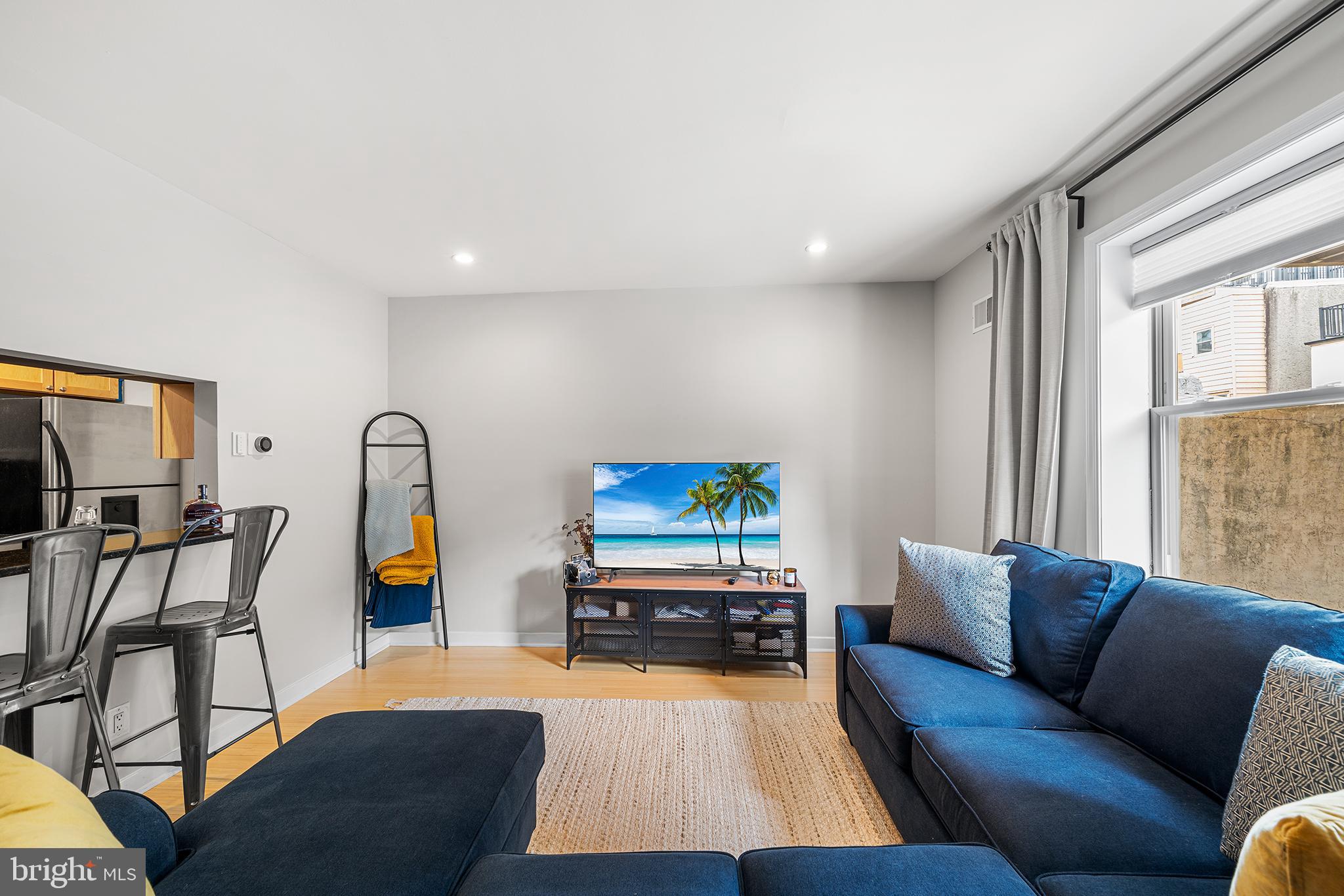 1019-25 N 4TH ST #1019C